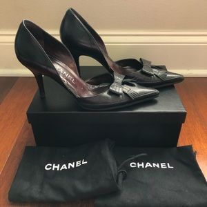 CHANEL D’Orsay bow accent heels pumps